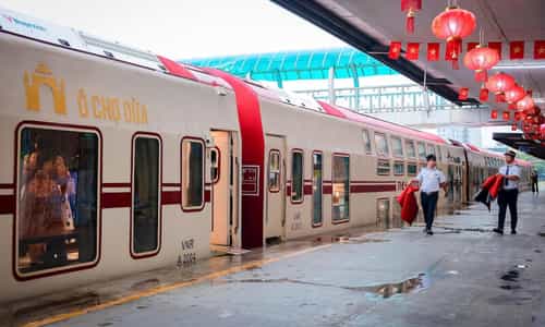 Tại Sao Bạn Phải Thử Ngay Chuyến Tàu 'Hà Nội 5 Cửa Ô' Ít Nhất Một Lần?