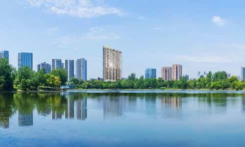 Khám Phá Hồ Mễ Trì – Lá Phổi Xanh Giữa Khu Đô Thị Hiện Đại