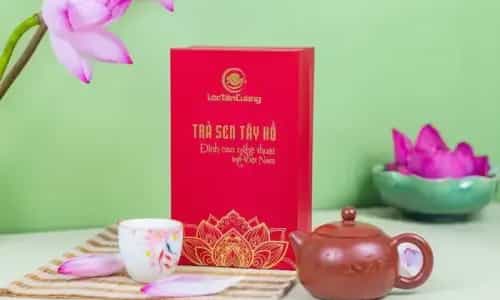 Vị Thanh Mát Từ Trà Sen Tây Hồ: Đặc Sản Hà Nội Không Thể Bỏ Qua