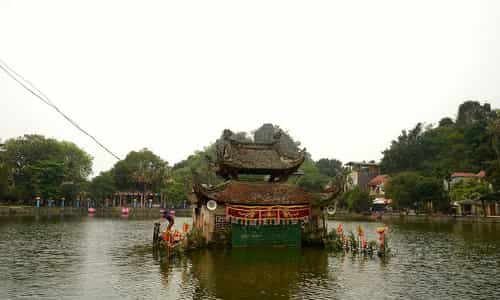 Lễ Hội Chùa Thầy: Nơi Kết Nối Cộng Đồng và Truyền Thống