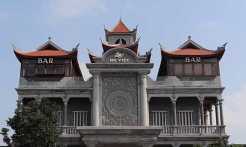 Khám Phá Sự Tinh Xảo Của Đá Quý Tại Trung Tâm Nghệ Thuật Hồng Quang