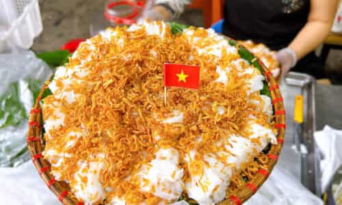 Một Buổi Sáng Đủ Đầy Với Mẹt Bánh Cuốn Dân Dã Ở Hương Hương