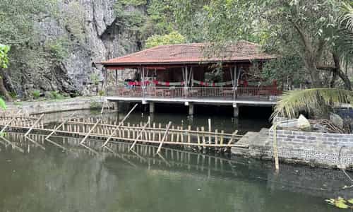 Thưởng Thức Ẩm Thực Miền Quê Tại Thung Sen Tam Coc Restaurant & Cafe