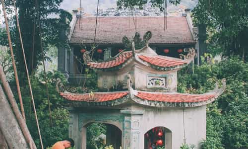 Tìm Hiểu Linh Thần Miếu: Nơi Tưởng Nhớ Vị Tướng Anh Hùng Của Dân Tộc