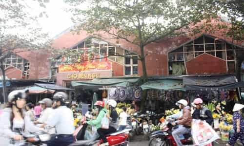 Chợ Bến Ngự Và Những Món Quà Đặc Sản Mang Hương Vị Huế