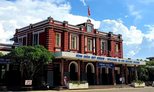 Nhà Ga Huế: Di Sản Kiến Trúc Cổ Kính Giữa Lòng Thành Phố