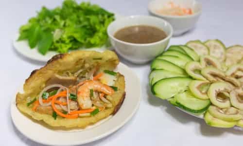 Dừng Chân Ở Bánh Khoái Hạnh – Nơi Giữ Trọn Tinh Hoa Ẩm Thực Huế