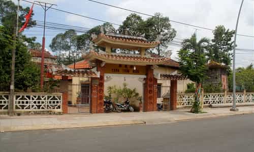 Chiêm Ngưỡng Nghệ Thuật Kiến Trúc Đình Làng Xưa Tại Công Thần Miếu