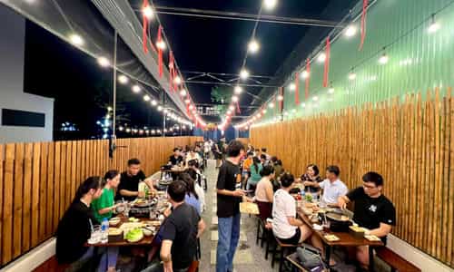 Sức Hút Từ Những Vỉ Nướng Xèo Xèo Tại Tiệm Nướng Ụm Bò