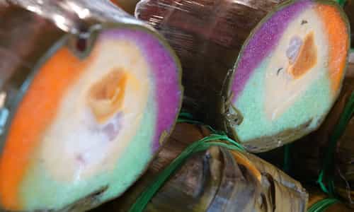 Thưởng Thức Bánh Tét Trà Cuôn – Tinh Hoa Ẩm Thực Đất Vĩnh Long