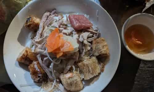 Bì Bún Dì Hai Thới: 70 Năm Gìn Giữ Hương Vị Truyền Thống Đất Vĩnh Long