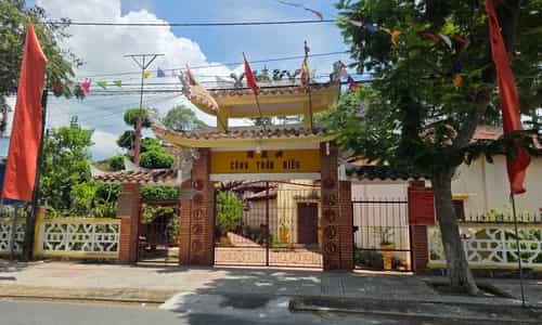 Ký Ức Mở Đất Phương Nam Lắng Đọng Dưới Mái Ngói Công Thần Miếu