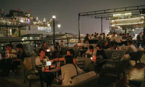 Đổi Gió Với View Triệu Đô Tại Sol Sky Bar Hoàn Kiếm