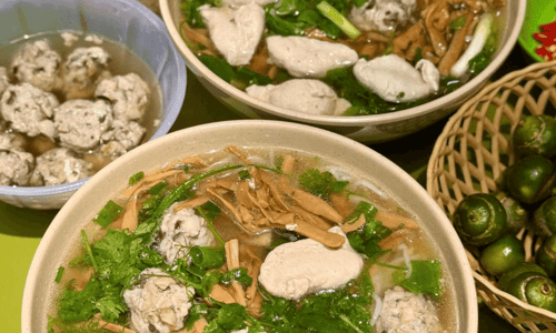 Bún Mọc 57 Hàng Lược: Hương Vị Truyền Thống Hơn 30 Năm Tuổi