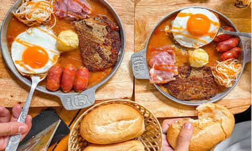 Review Cột Điện Quán: Bánh Mì Chảo Ngon Nức Tiếng Khu Đặng Văn Ngữ
