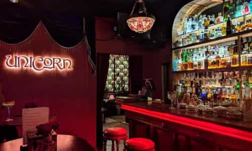 The Unicorn Pub: Chốn Ẩn Mình Của Giới Sành Cocktail Tại Ba Đình