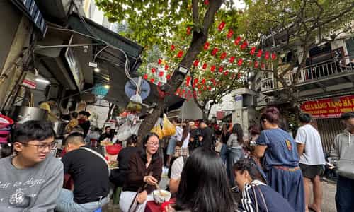 Trải Nghiệm Ẩm Thực Hà Thành Tại Phở Khôi Hói Hàng Vải