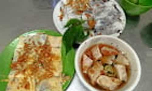 Bánh Cuốn Nóng Thụy Khuê: Quán Nhỏ 70 Năm Tuổi Giữ Giá 15K