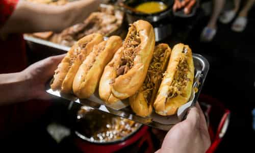 宁平这家十年没涨价的Hạnh Mùi 法式肉酱Bánh Mì,味道竟然是…