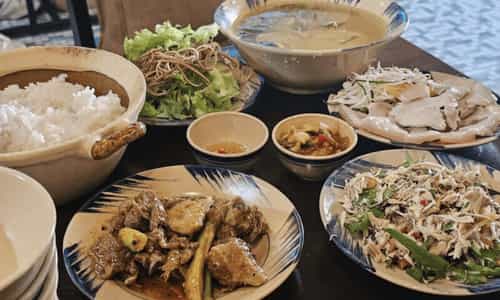 Cơm Huế O Én: Chiếc Vé Khứ Hồi Về Bữa Cơm Mẹ Nấu