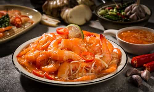 Mắm Tôm Chua Huế: Bí Mật Dậy Vị Của Bữa Cơm Việt