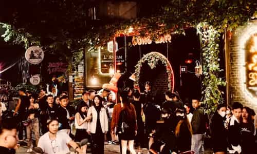 Đắm Chìm Trong Âm Nhạc DJ Và Cocktail Độc Đáo Tại Đông Bar