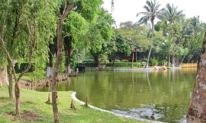 Lâm Hotel