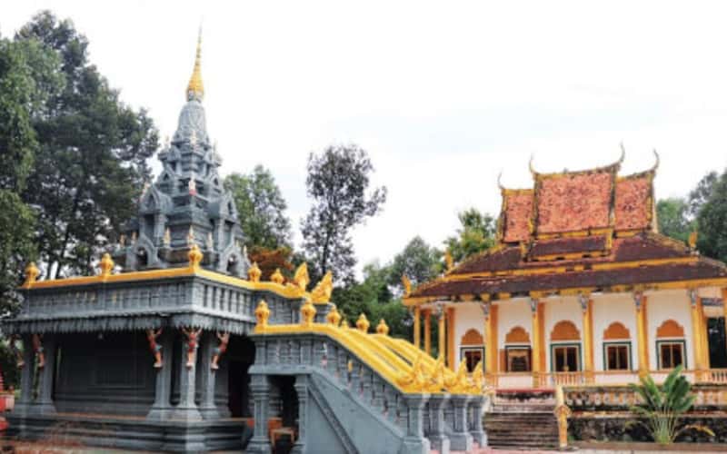 在西宁一睹高棉族Kà Ốt寺的风采
