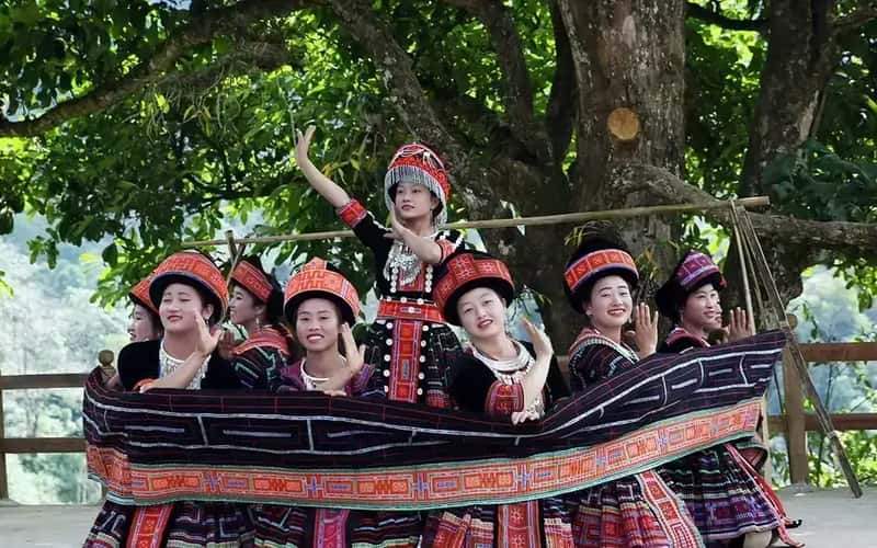Cảnh sắc ở bản người Mông khiến du khách thương nhớ không nguôi