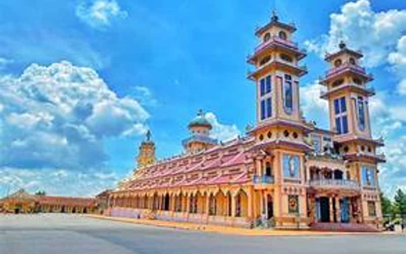 Tòa Thánh Tây Ninh - công trình tôn giáo vĩ đại nhất của đạo Cao Đài
