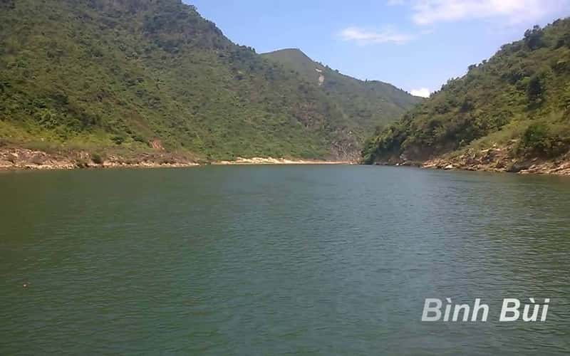 Về từ 'kẽm' trong 'Hòn Kẽm Đá Dừng'