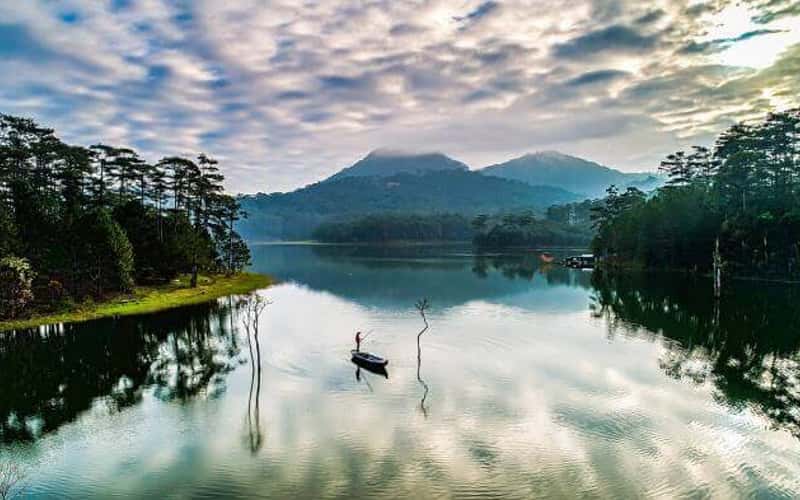 Đẹp ma mị suối Tía - Đà Lạt