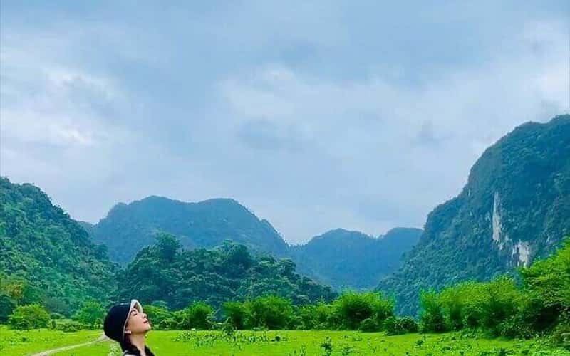 Một thảo nguyên xanh ở Đắk Lắk được giới trẻ săn đón vì cảnh đẹp mê ly