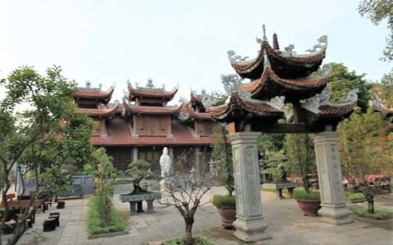 Đến Hà Nội vãn cảnh chùa Ngâu