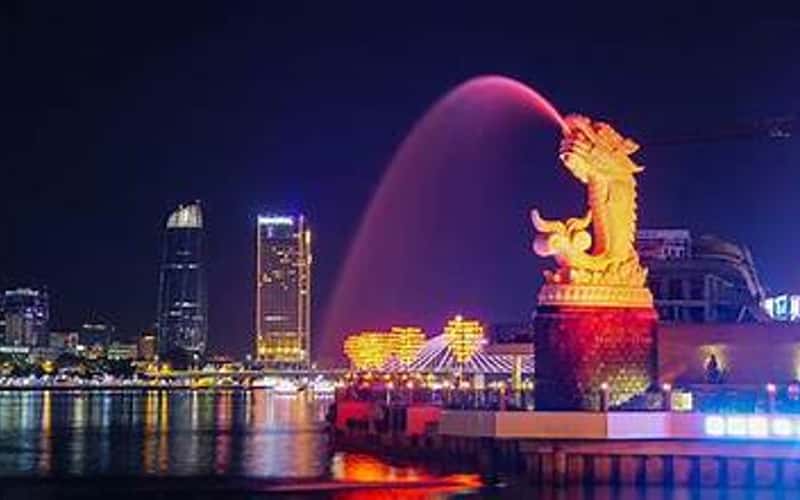 Cầu tình yêu Đà Nẵng - Điểm du lịch lãng mạn cho đôi lứa
