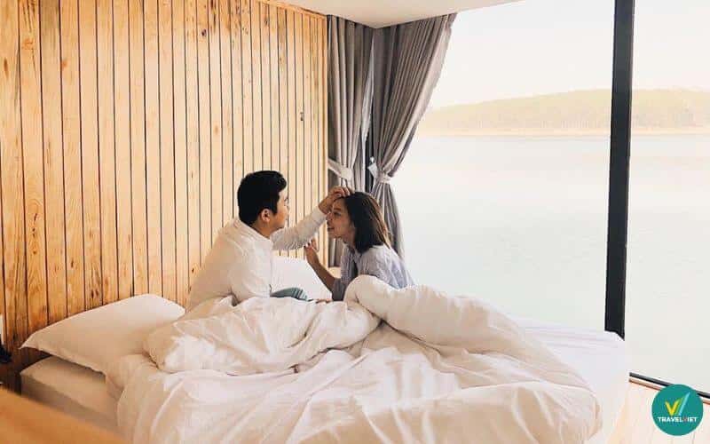 超级浪漫，廉价夫妇的前8个霍尼托伊河内