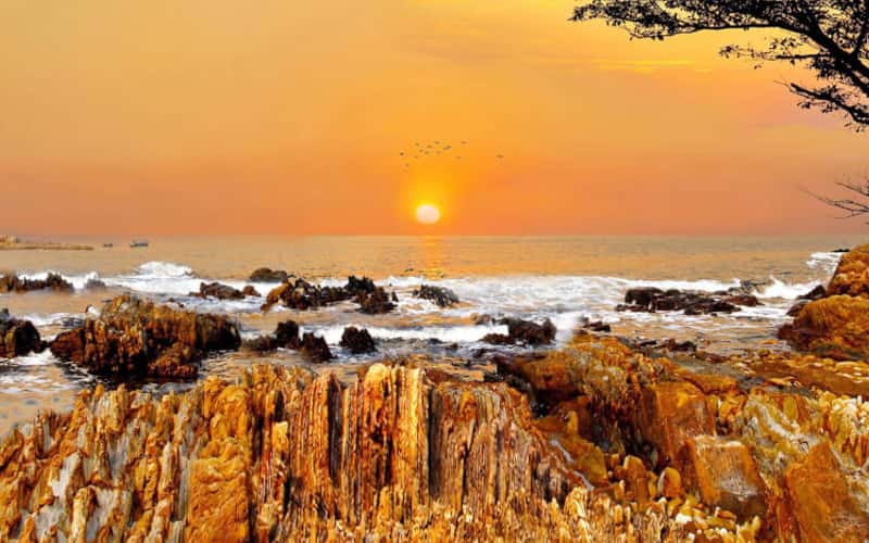A Change of Pace: An Autumn Beach Getaway