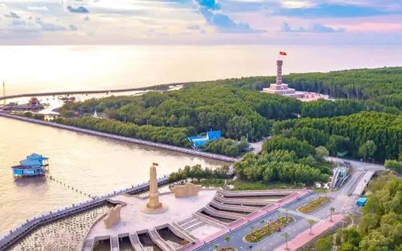 Khám phá sự kỳ thú của cồn cát ngoài khơi Mũi Cà Mau