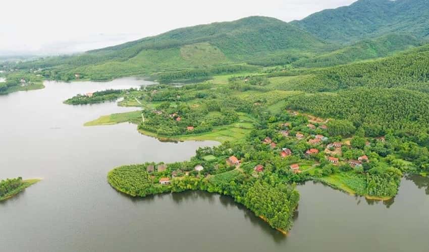 Hồ Vân Trục