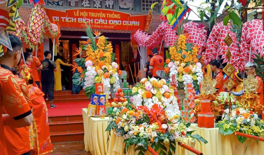 Bich Cau Temple Festival