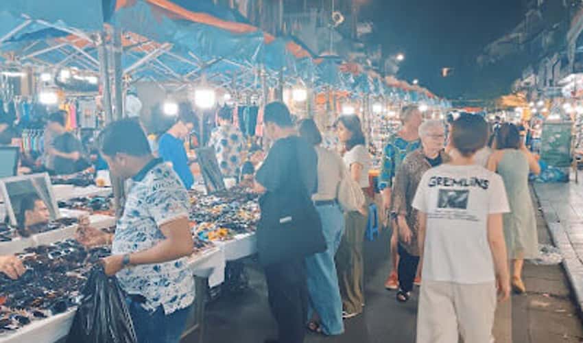 ハノイ旧市街ナイトマーケット