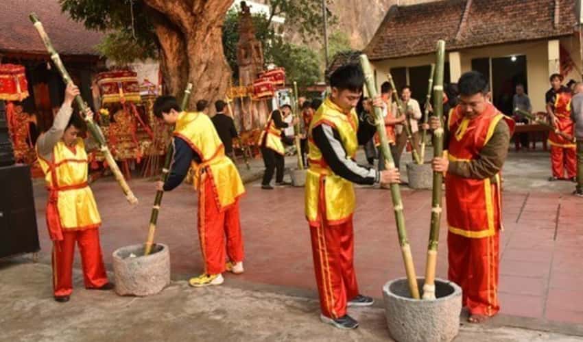 Lễ hội Bánh dày đình Lục Giáp