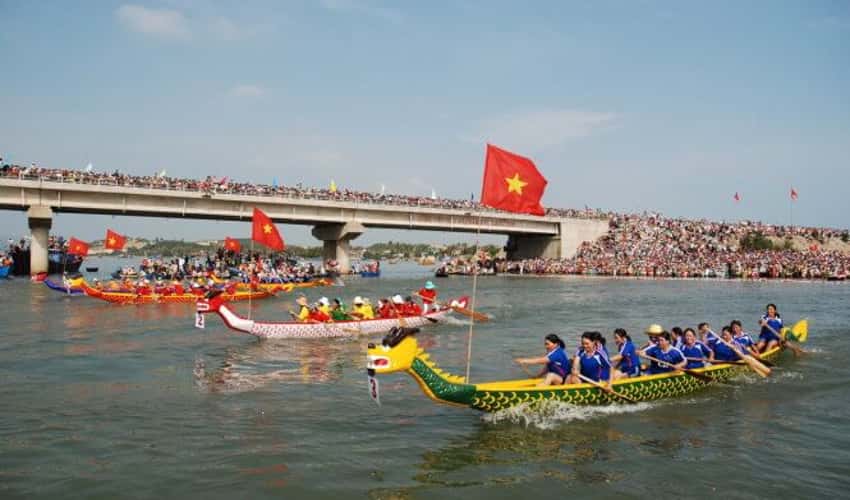 Lễ hội truyền thống sông nước Đà Nông