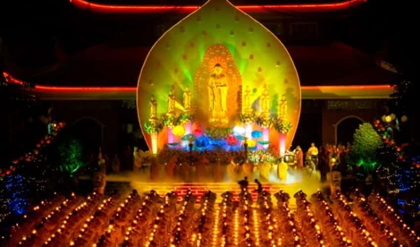 Hội vía Phật A Di Đà