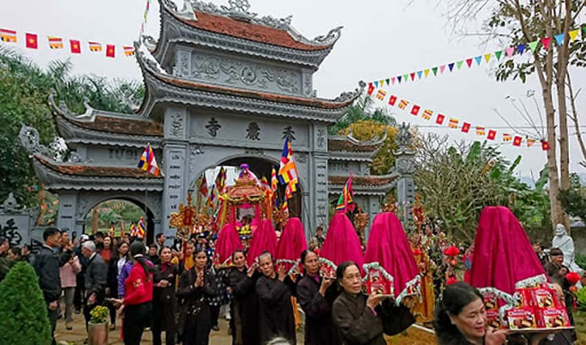 Lễ hội chùa Hương Nghiêm