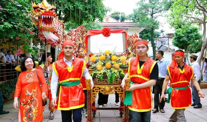 Lễ hội đình Bái Ân