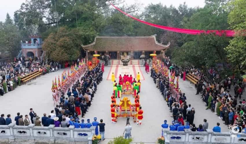 Lễ hội Đền Mẫu Âu Cơ