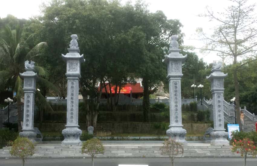 레 찬 사원(안비엔 사원)