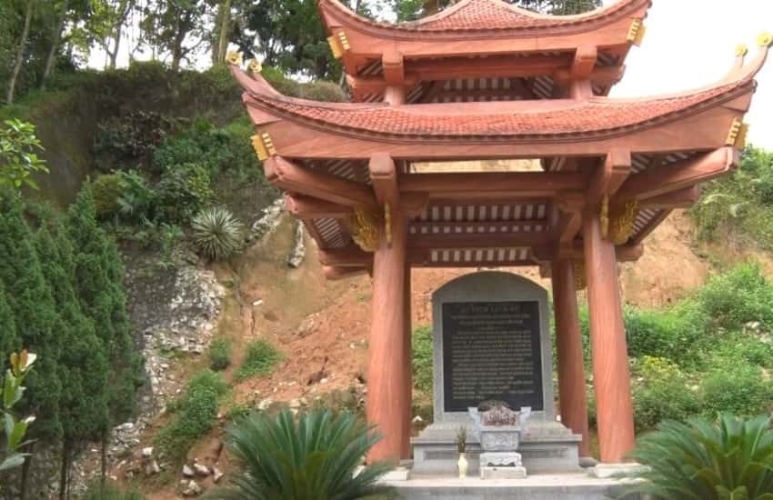 Cang Ba Van historical site