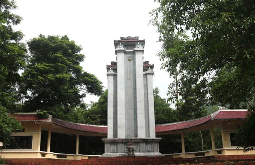 Khuon Manh Forest Relic